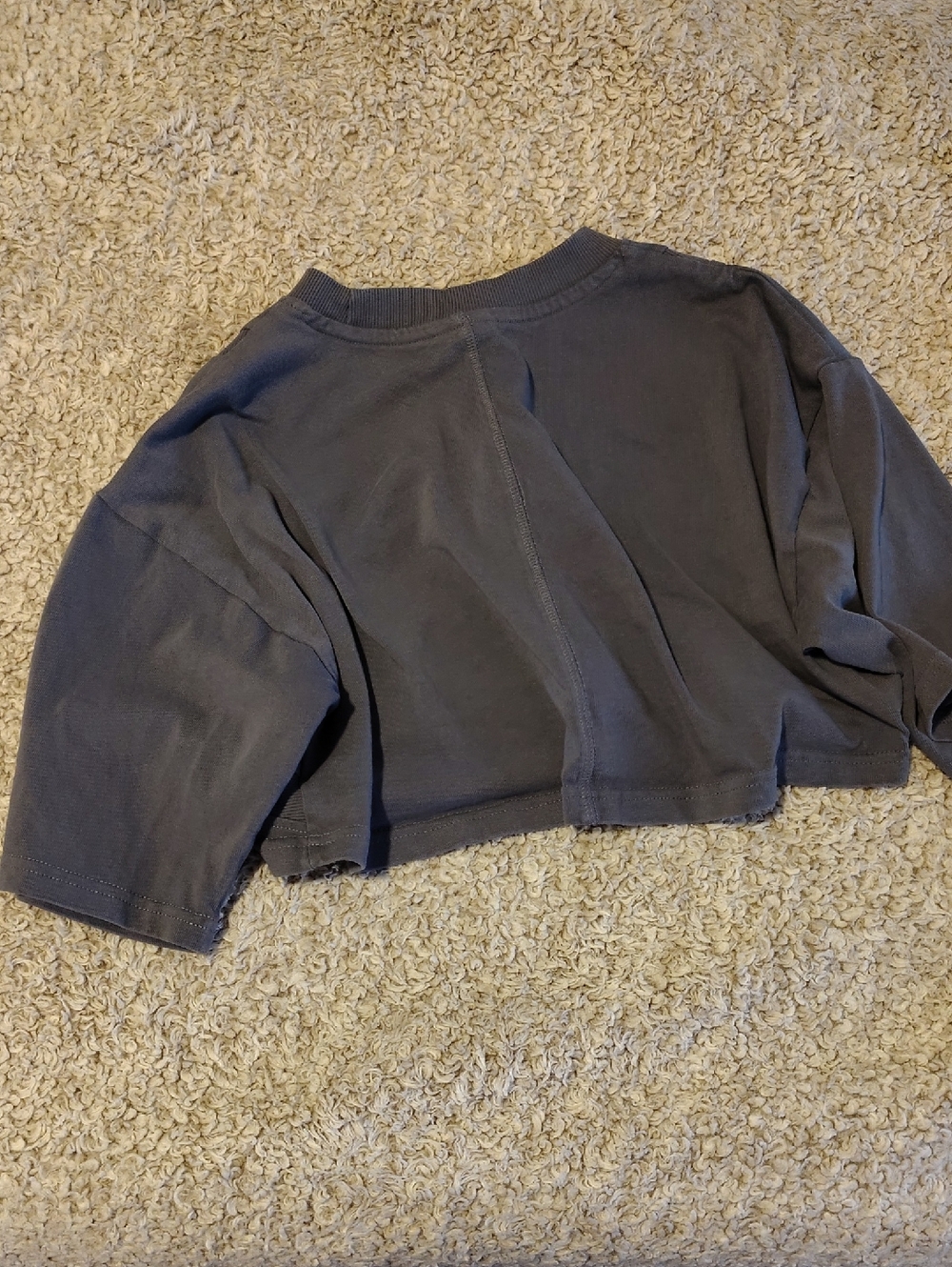 Oversized Cropped Gymshark Top - Picture 4 of 4